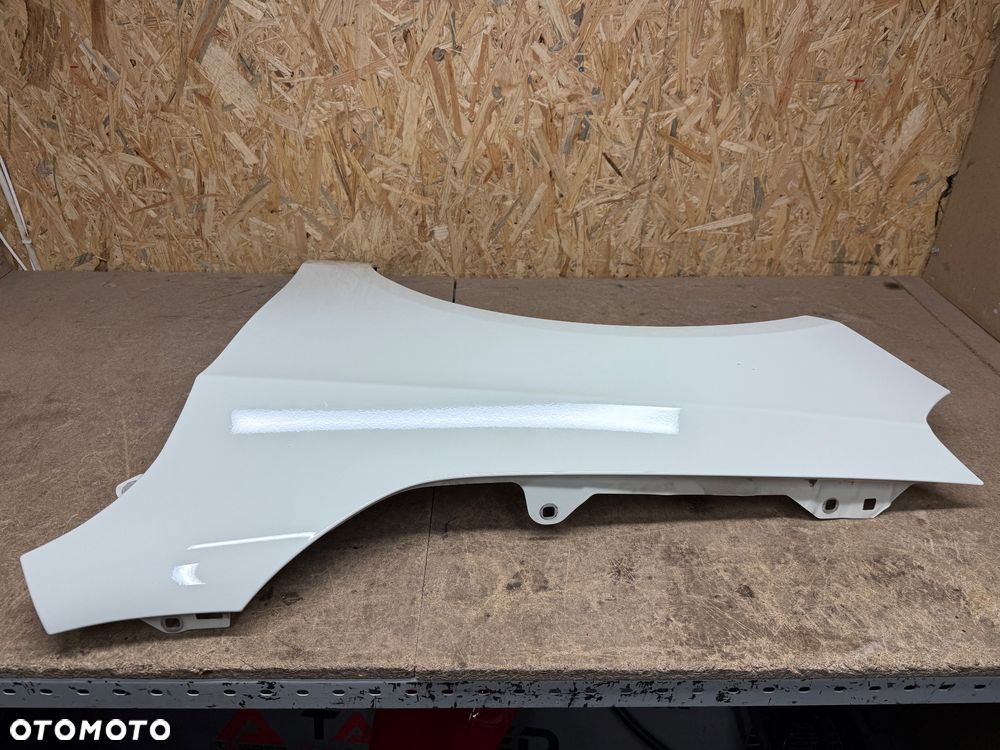 BŁOTNIK LEWY PRZÓD LEWY PRZEDNI MERCEDES BENZ A-KLASA A176 W176 A176881010 BIAŁY ZWYKŁY - 12