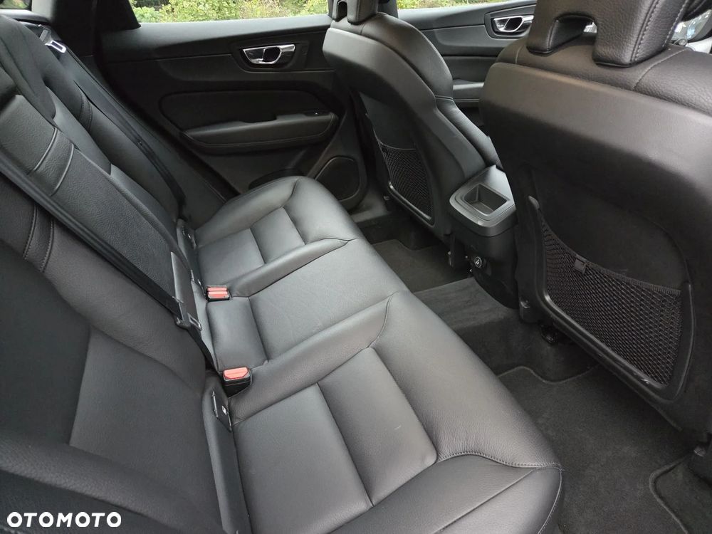 Volvo XC 60 T5 Geartronic Momentum Pro - 8