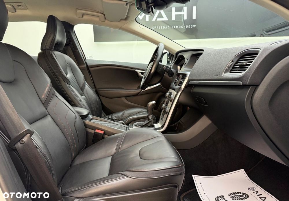 Volvo V40 D3 Ocean Race - 18