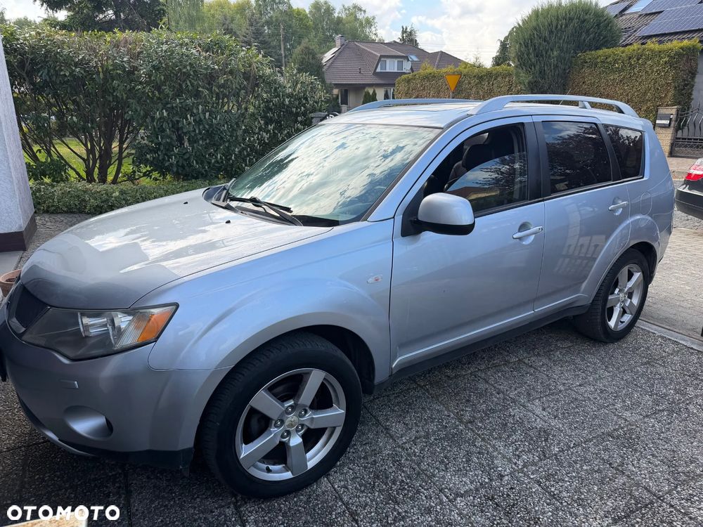 Mitsubishi Outlander 2.0 DID Intense + - 22