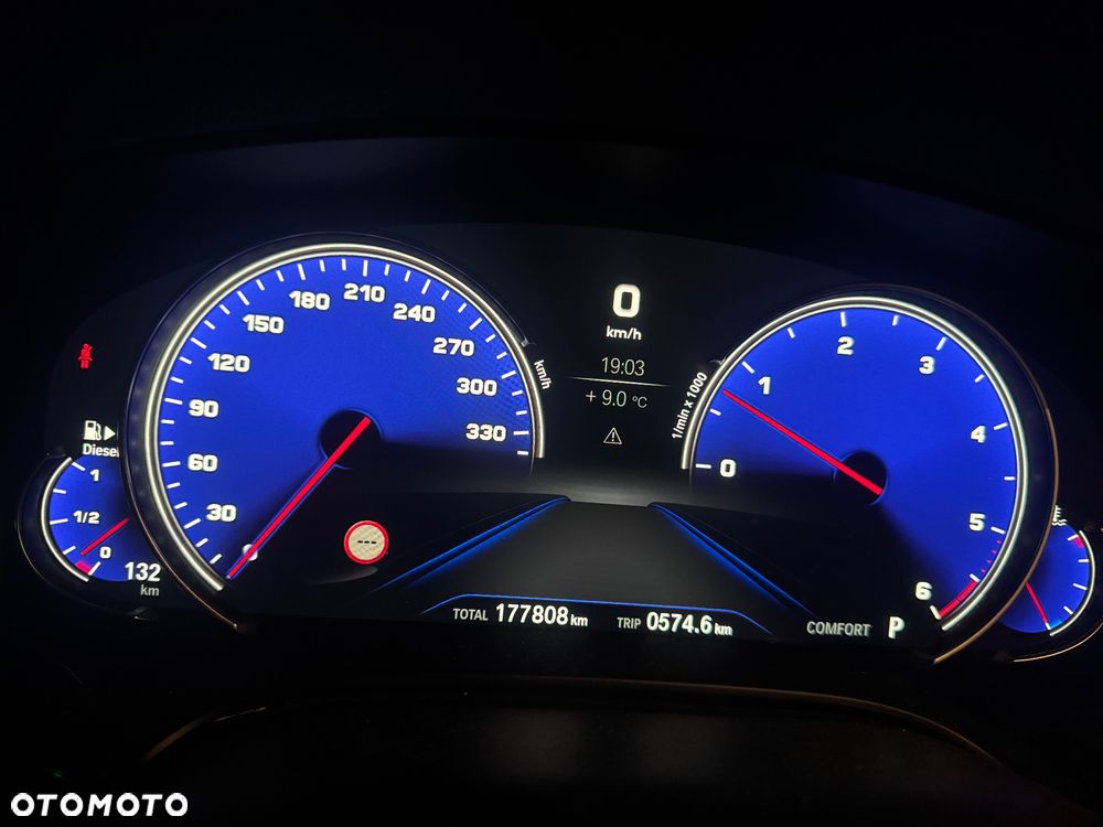 BMW Seria 5 540d xDrive Luxury Line sport - 10