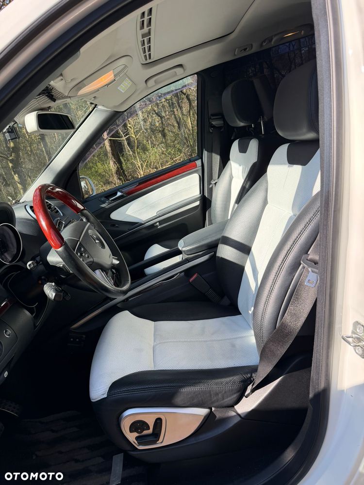 Mercedes-Benz GL 500 - 12