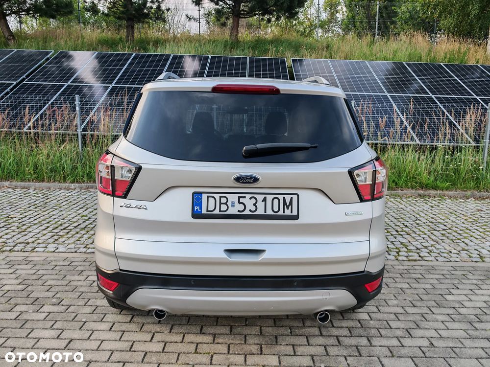 Ford Kuga 1.5 EcoBoost 2x4 Titanium - 6