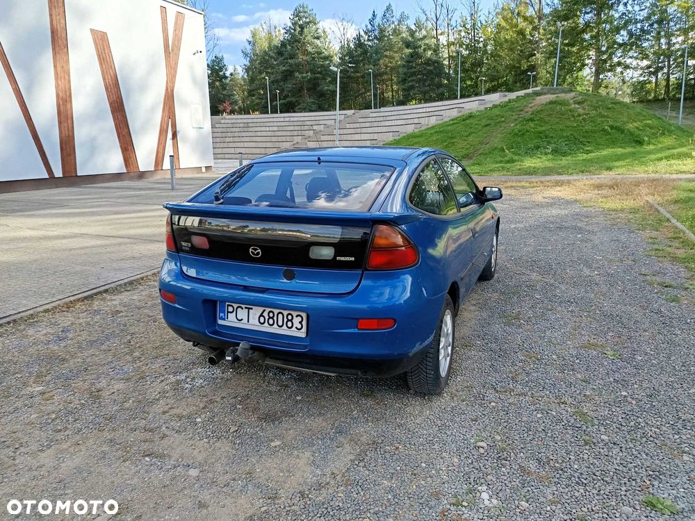 Mazda 323 - 2