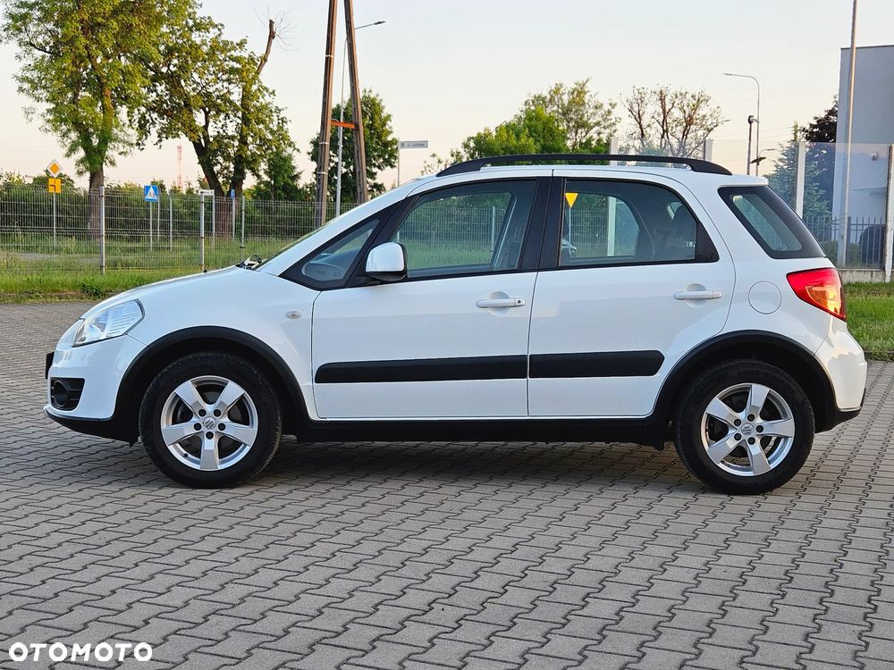Suzuki SX4 1.6 Comfort Plus - 2