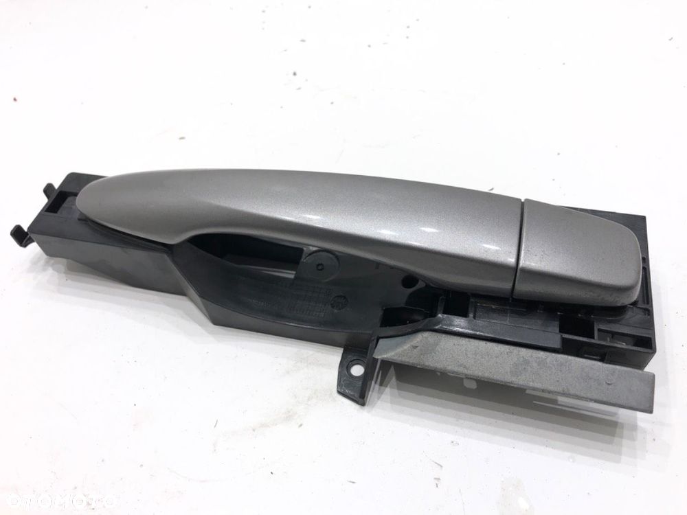 KLAMKA ZEWNĘTRZNA PRAWY TYŁ  NISSAN PULSAR liftback (C13) 2012 - 2022 1.5 dCi 81 kW [110 KM] olej - 2