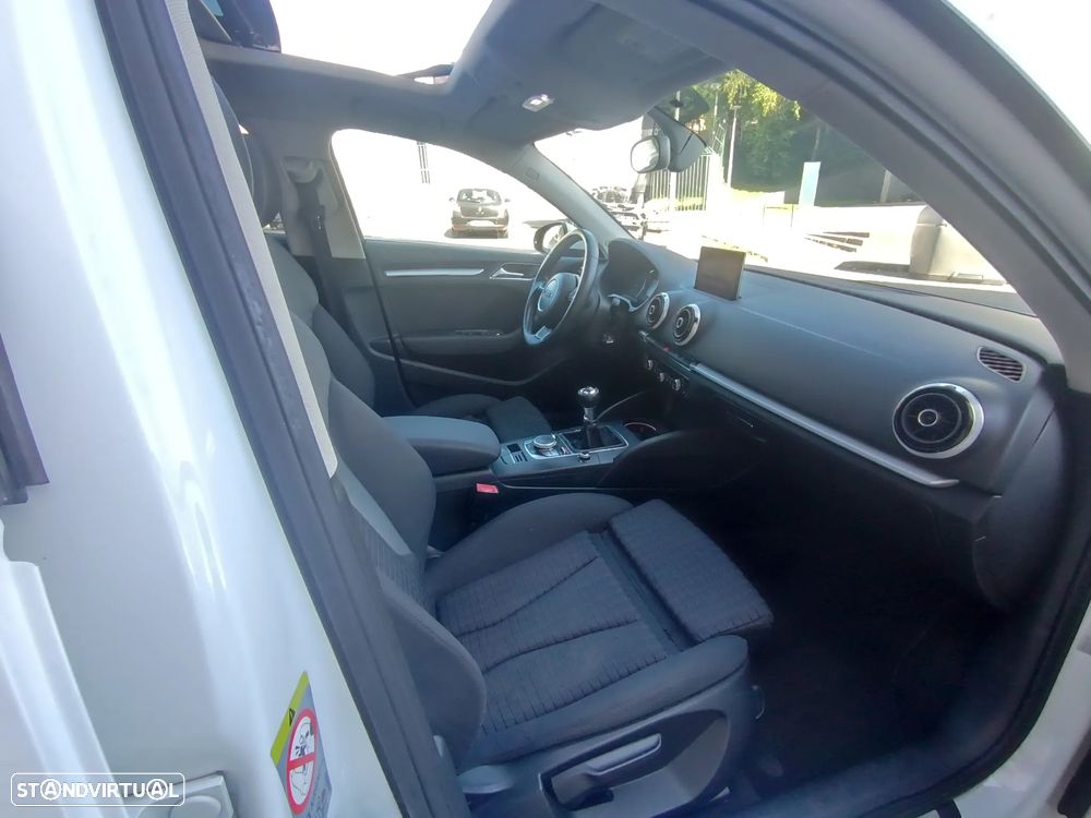 Audi A3 Sportback 1.6 TDI Sport - 24