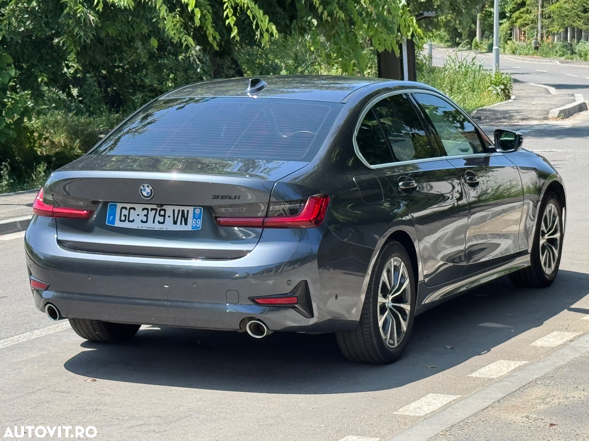 BMW Seria 3 320i AT - 23