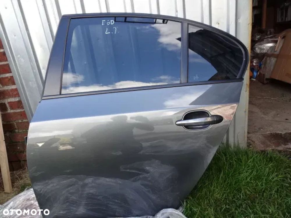 BMW E60 DRZWI LEWE TYŁ SEDAN - 1