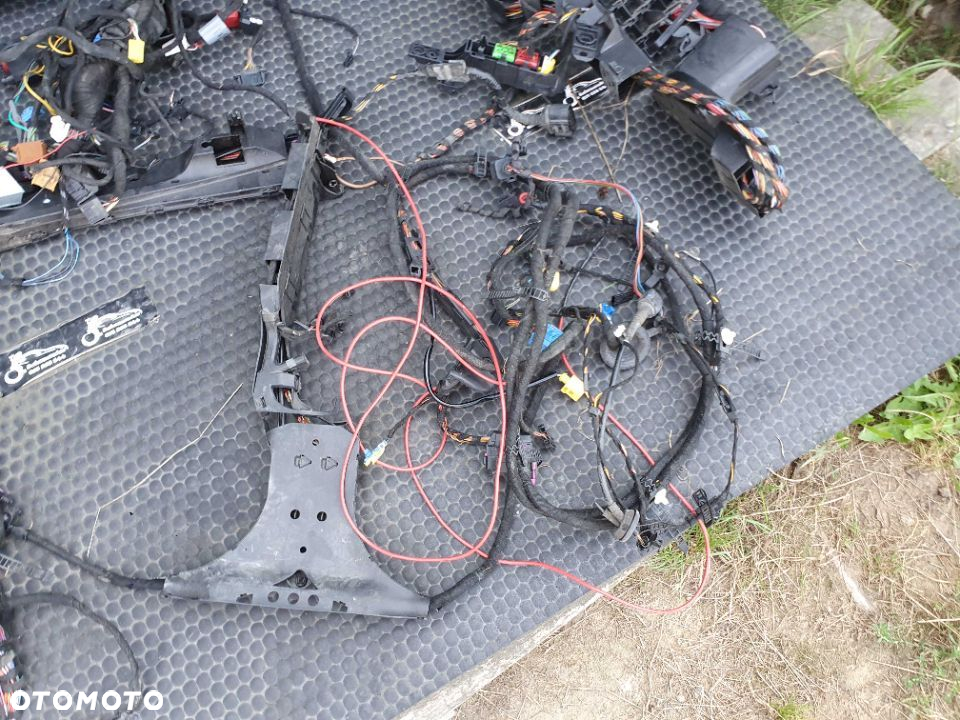 Wiazka Instalacja Wnetrza EUROPA AUDI A4 B6 Benzyna 3.0 ASN V6 Kombi Automat - 17