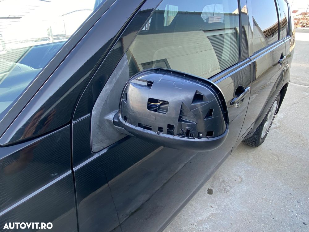 Mitsubishi Outlander - 9