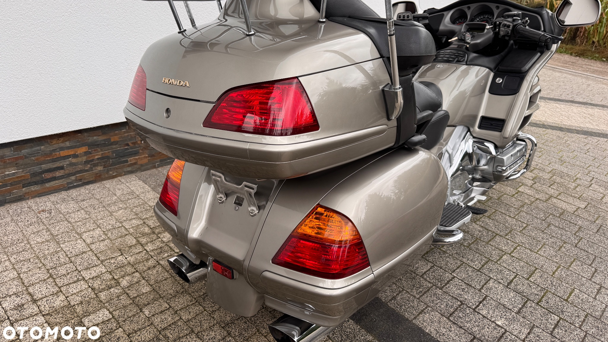 Honda GL - 5