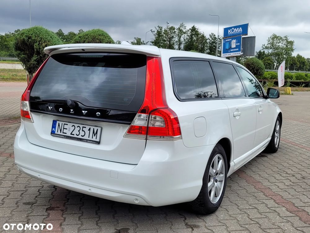 Volvo V70 D3 Momentum - 7