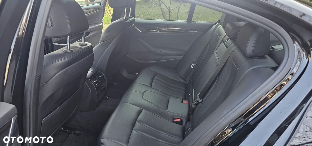 BMW Seria 5 530i Sport Line - 8