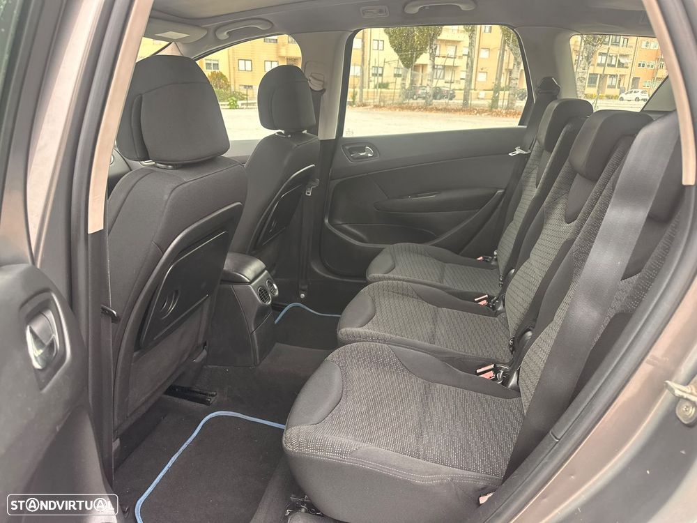 Peugeot 308 SW - 16