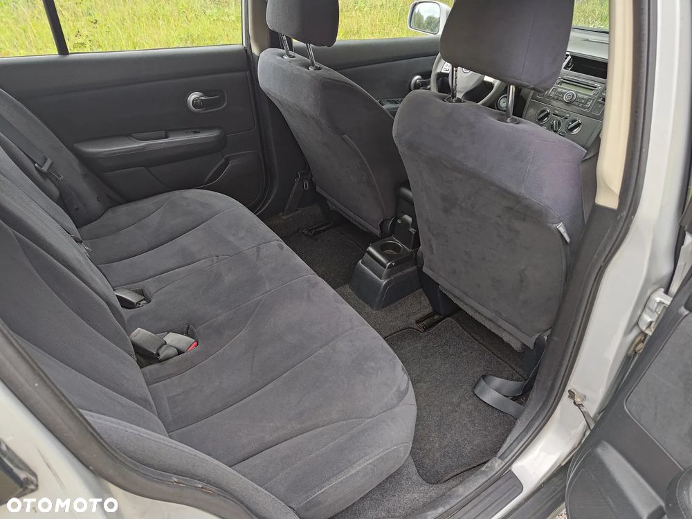 Nissan Tiida 1.6 Tekna - 8