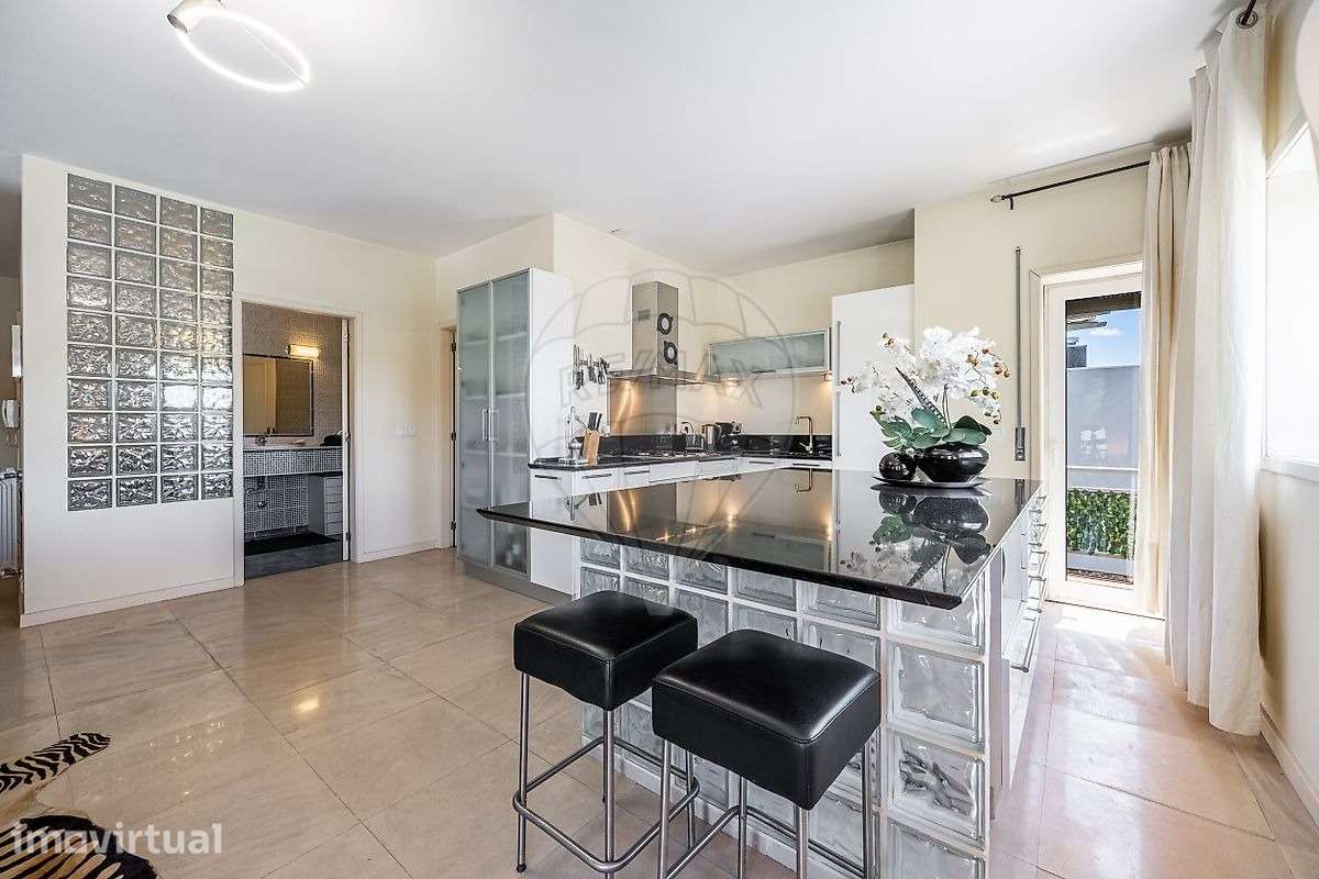 Apartamento T2 transformado em T1 situado a 1 m do centro de Lousada - Grande imagem: 2/23