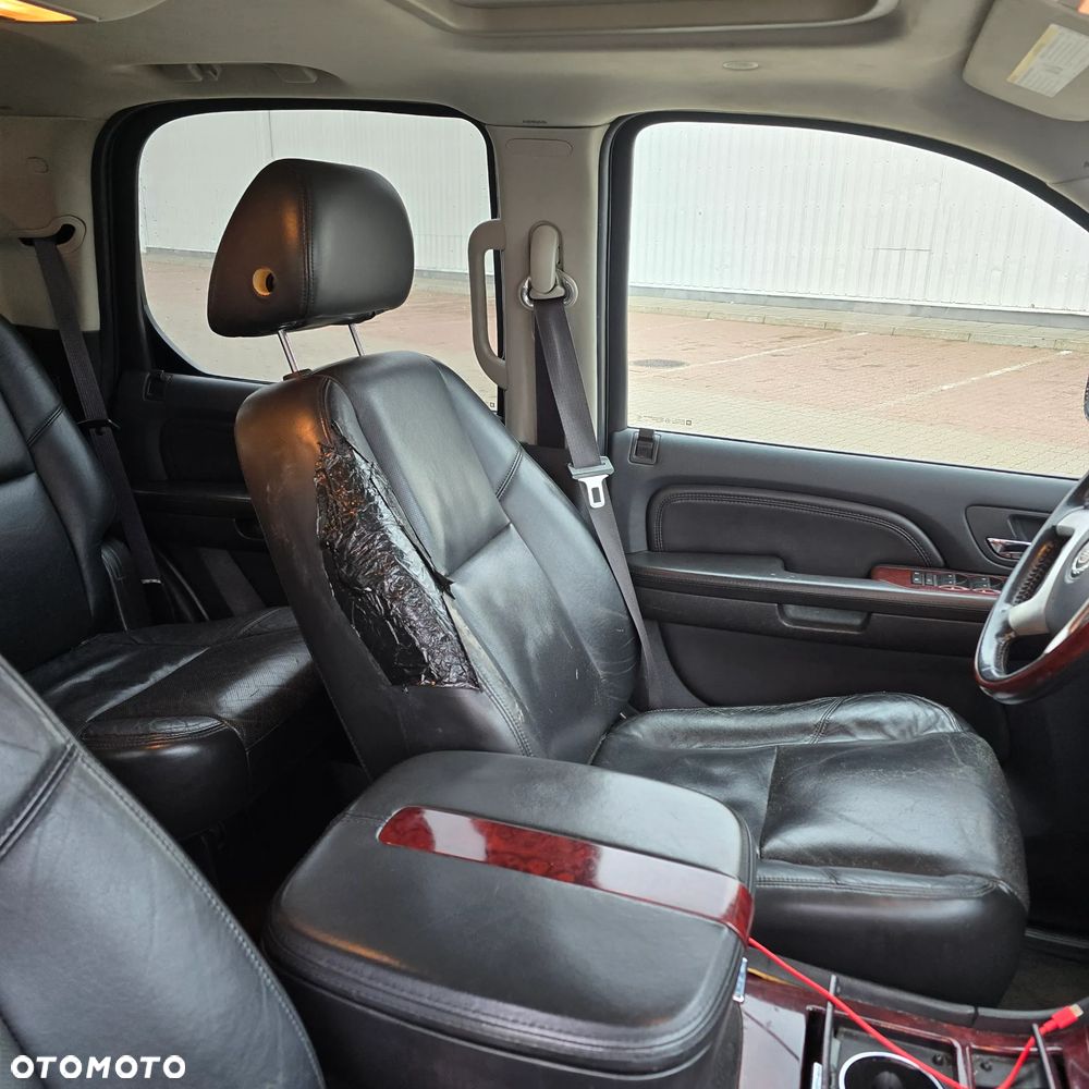 Cadillac Escalade - 14