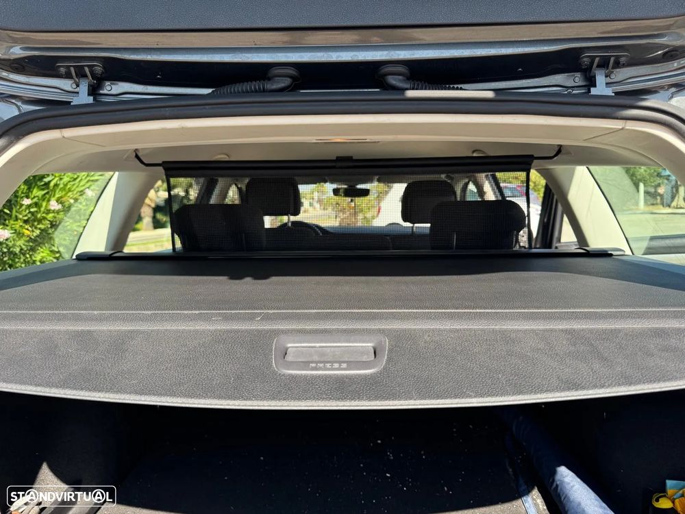 VW Passat Variant 1.6 TDI Confortline - 36