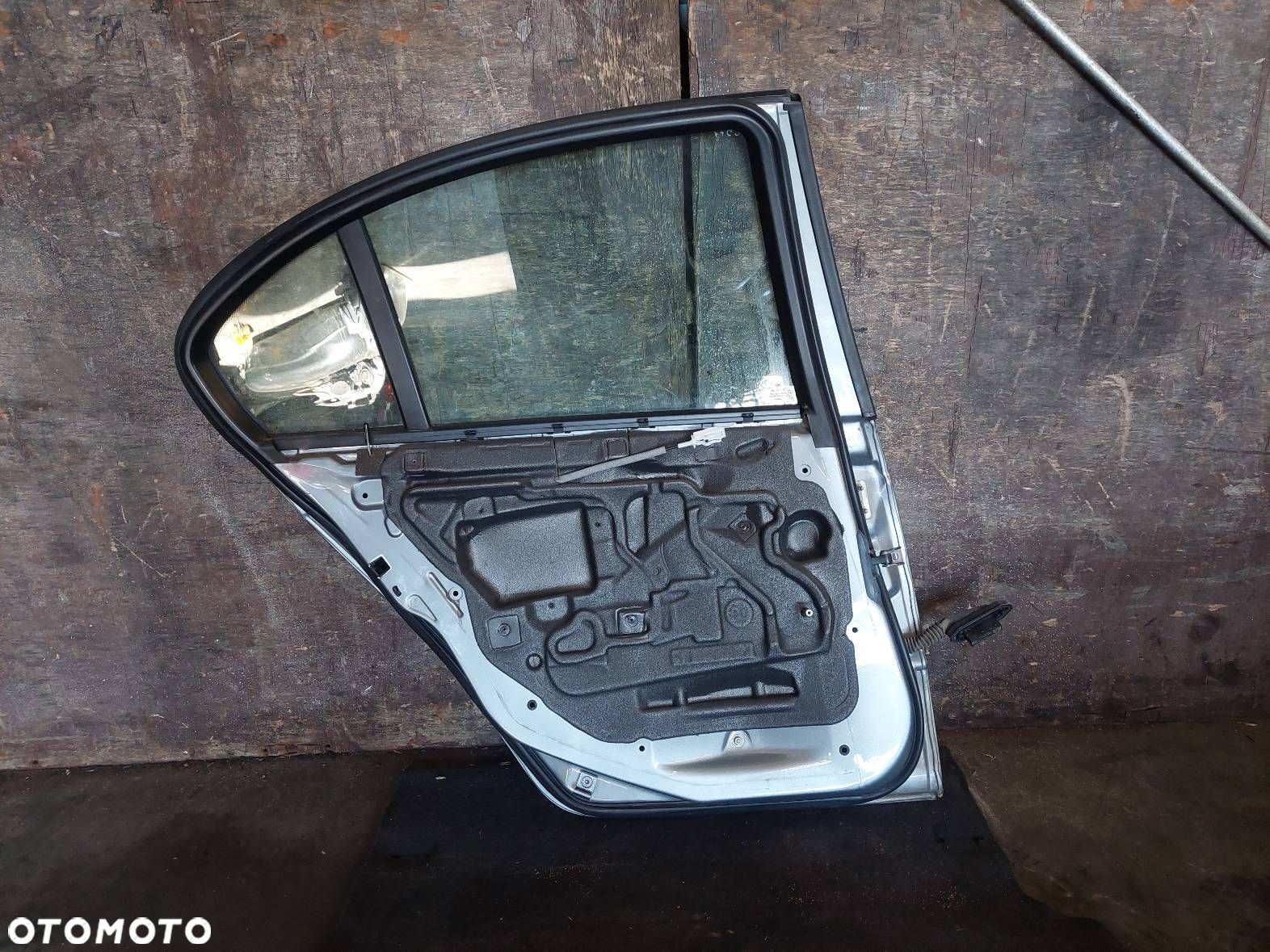 DRZWI KOMPLETNE LEWY TYŁ BMW E46 LIFT SEDAN A08/7 SILBERGRAU METALLIC - 3