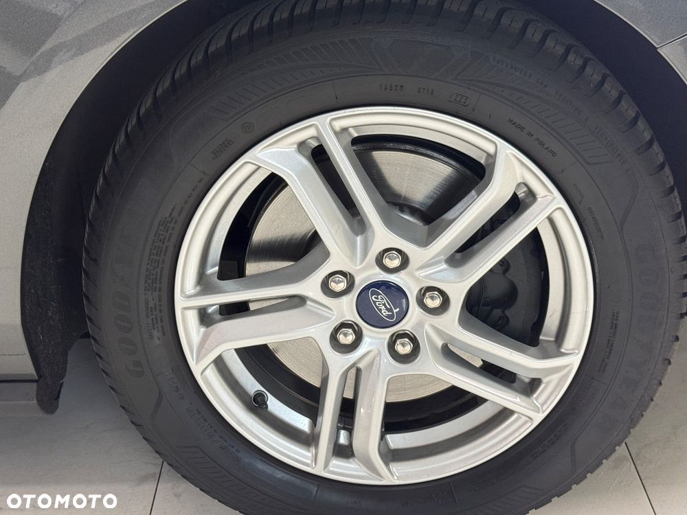 Ford Focus 1.0 EcoBoost Hybrid TITANIUM - 12