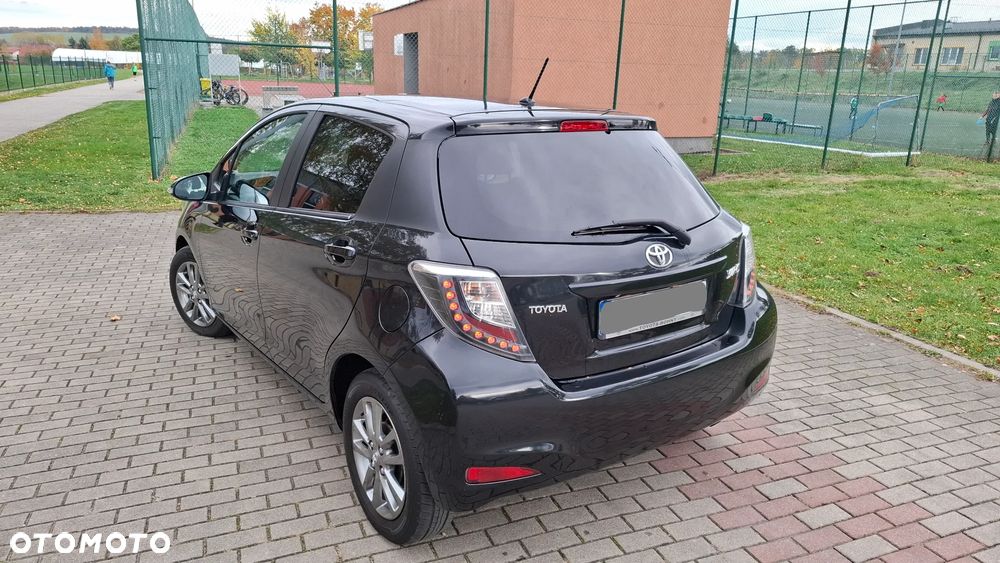 Toyota Yaris 1.33 VVT-i Executive - 6