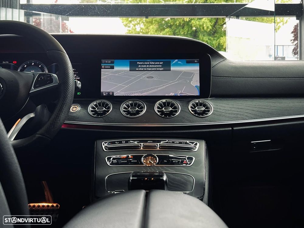 Mercedes-Benz E 220 d AMG Line - 23