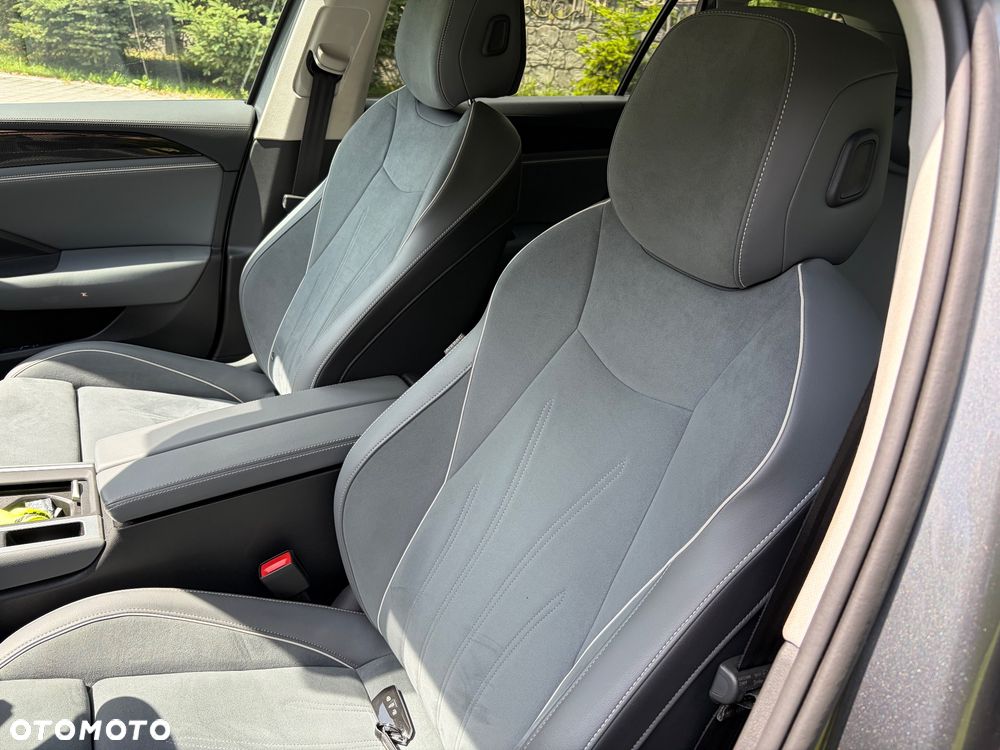 Volkswagen Passat - 21
