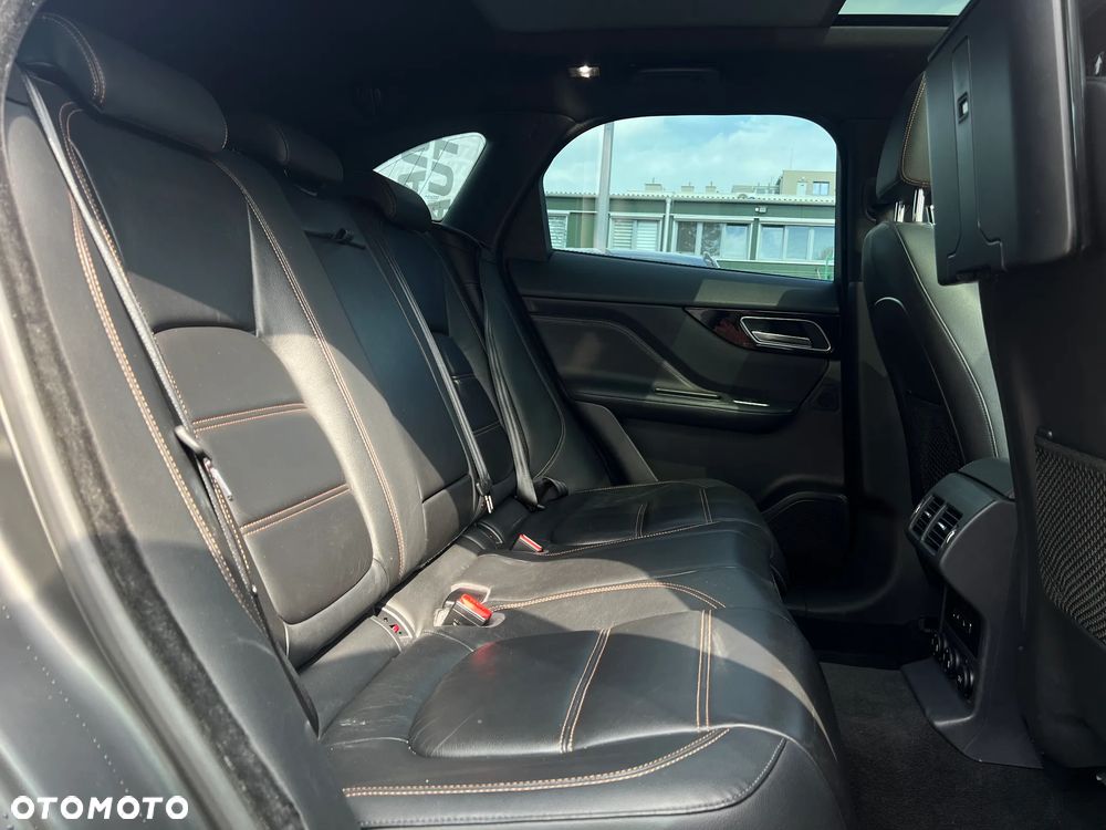 Jaguar F-Pace - 28