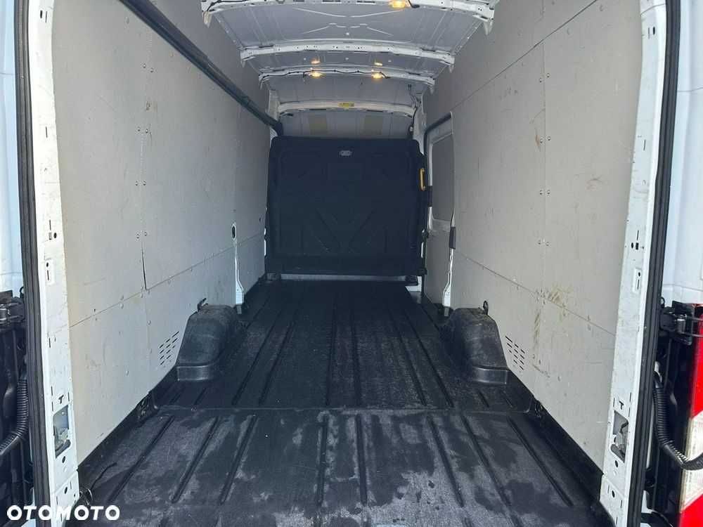 Ford Transit - 11
