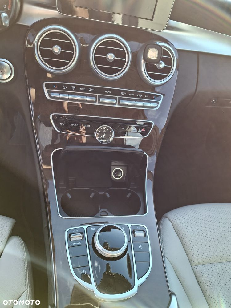 Mercedes-Benz Klasa C 300 7G-TRONIC - 9
