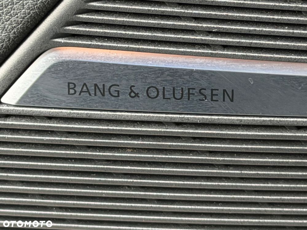 Audi RS Q8 - 26