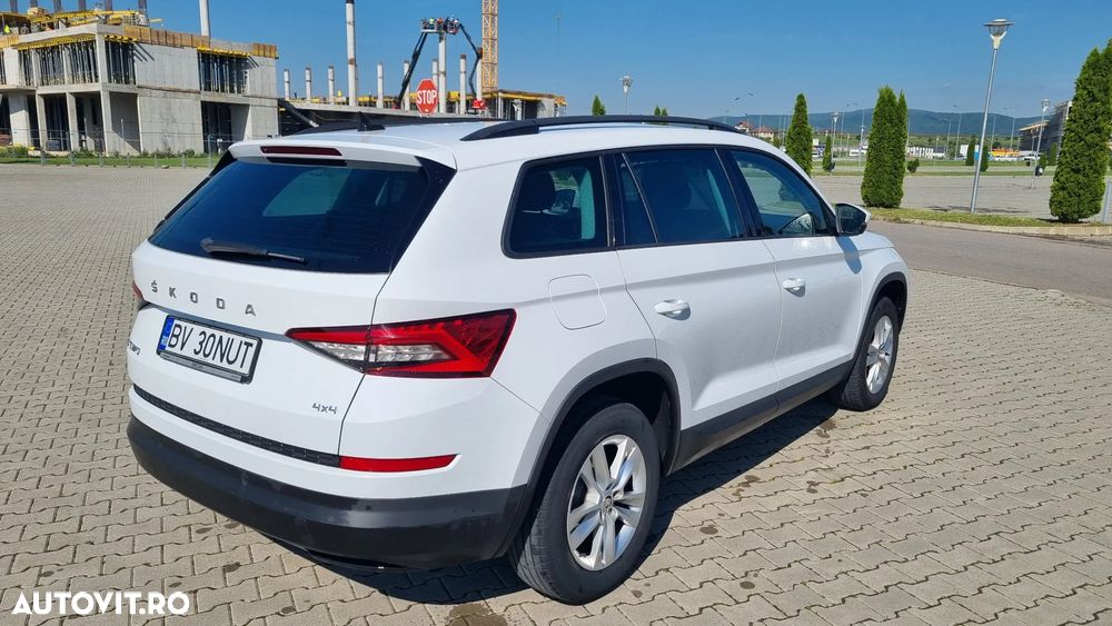 Skoda Kodiaq 2.0 TDI 4X4 DSG Sportline - 4