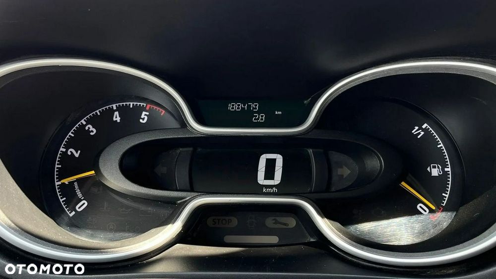 Opel Vivaro - 24