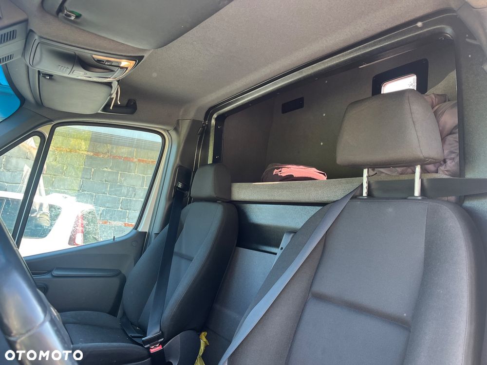 Mercedes-Benz Sprinter - 4