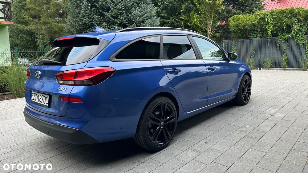 Hyundai i30 1.6 CRDi BlueDrive Premium DCT - 4