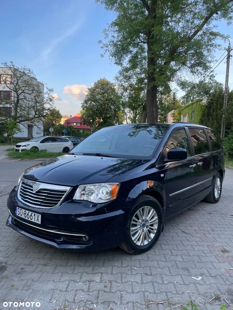 Lancia Voyager 2.8CRD Gold - 1