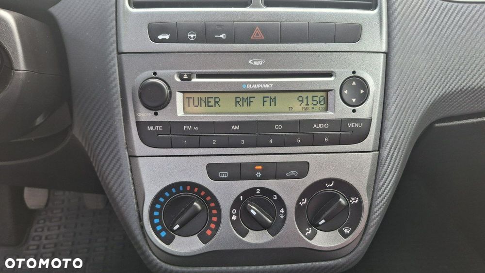 Fiat Grande Punto - 10