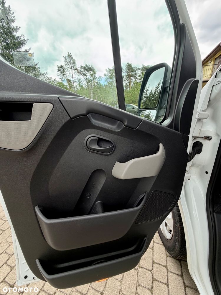 Renault Master - 18