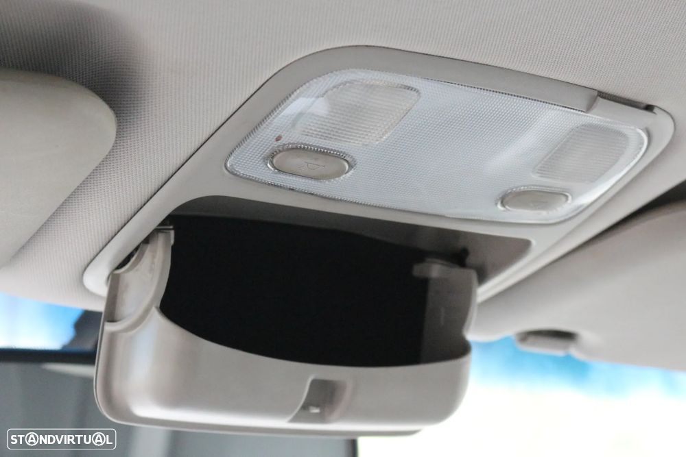 Kia Carens 2.0 CRDi Mood - 20