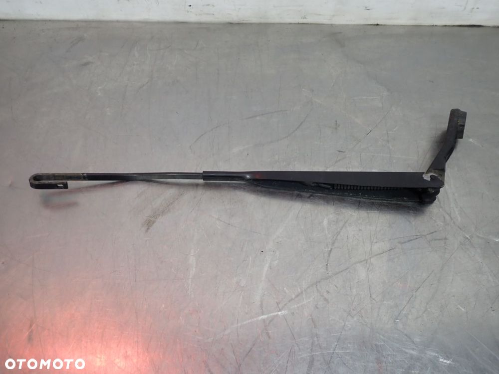 RAMIĘ WYCIERACZKI PRZÓD LEWE NISSAN MICRA K12 C+C - 2