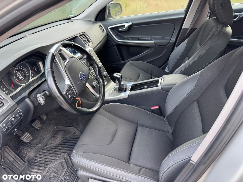 Volvo V60 D4 Drive-E Momentum - 14