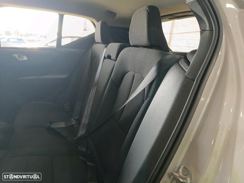 Volvo XC 40 1.5 T4 PHEV Essential - 9