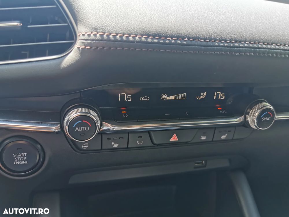 Mazda 3 G122 AT Plus - 1