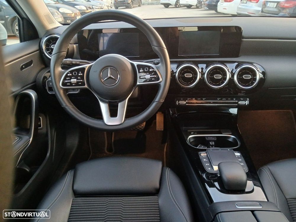Mercedes-Benz A 250 e 8G-DCT - 17
