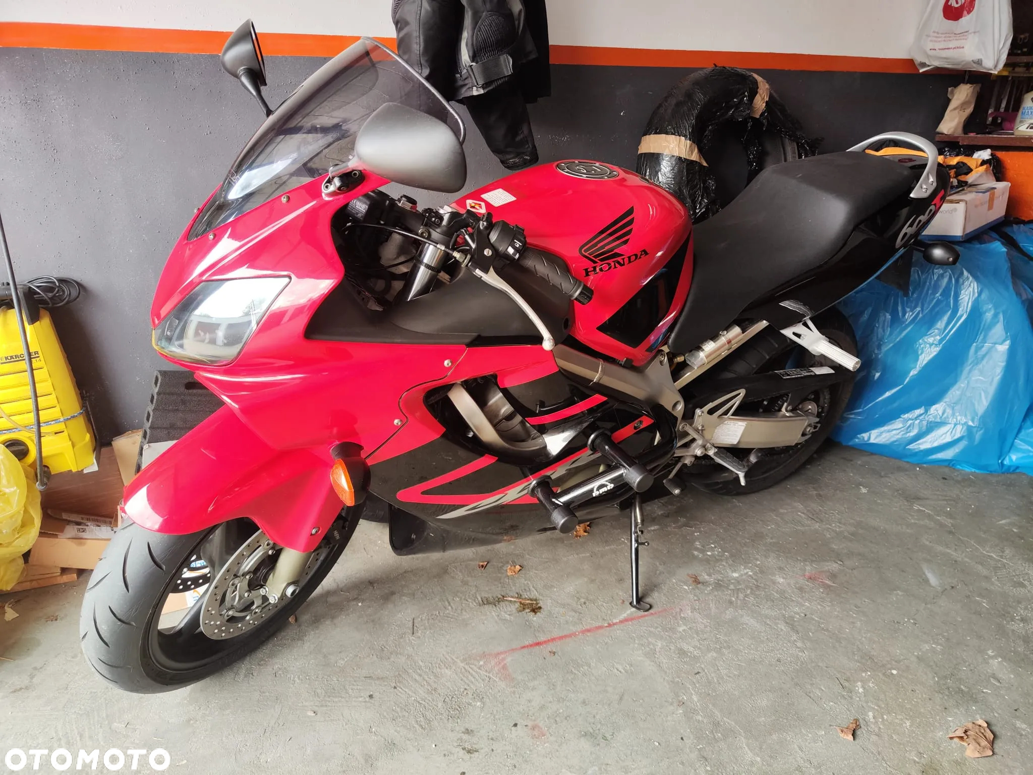 Honda CBR - 12
