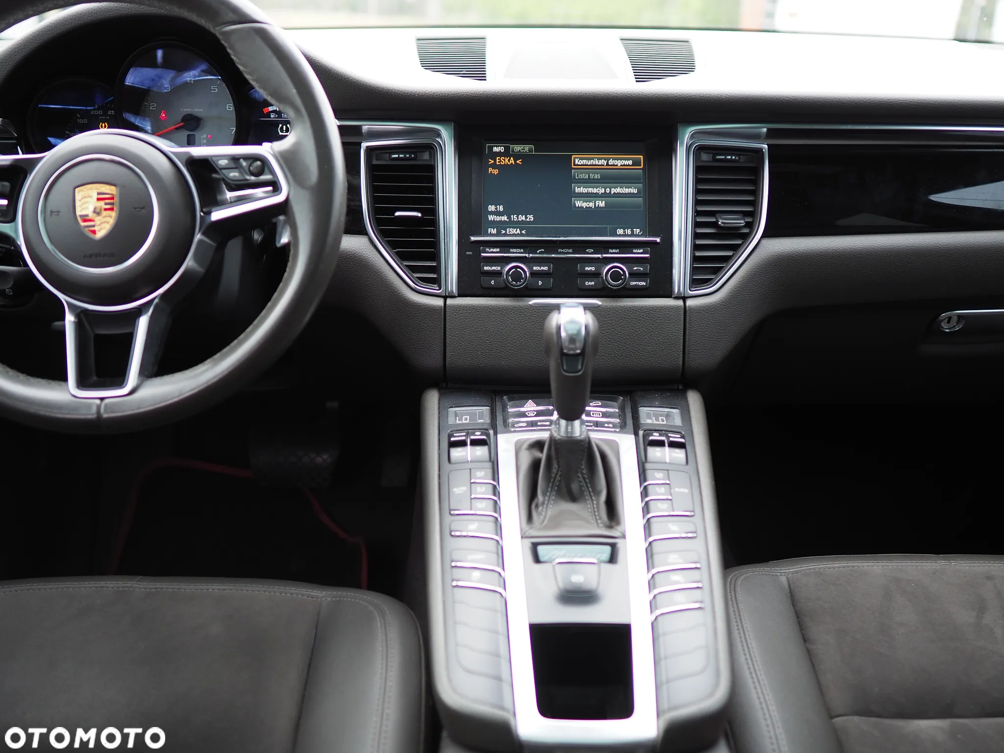 Porsche Macan S - 26