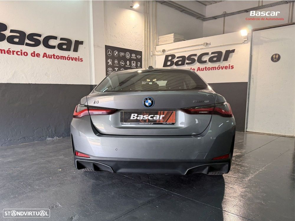 BMW i4 eDrive40 Edição Desportiva M - 8