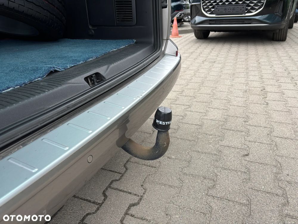 Volkswagen Caravelle 2.0 TDI L1 Comfortline - 15