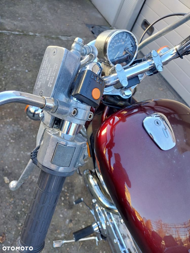 Suzuki Intruder - 23